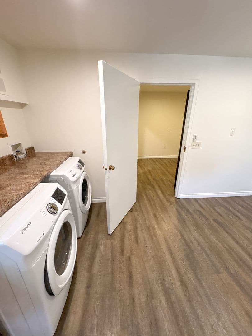 Klamath Falls Apartment: 6412 S 6th Street