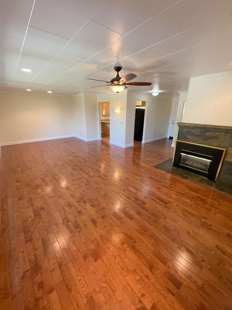 Klamath Falls Apartment: 510 Pacific Terrace
