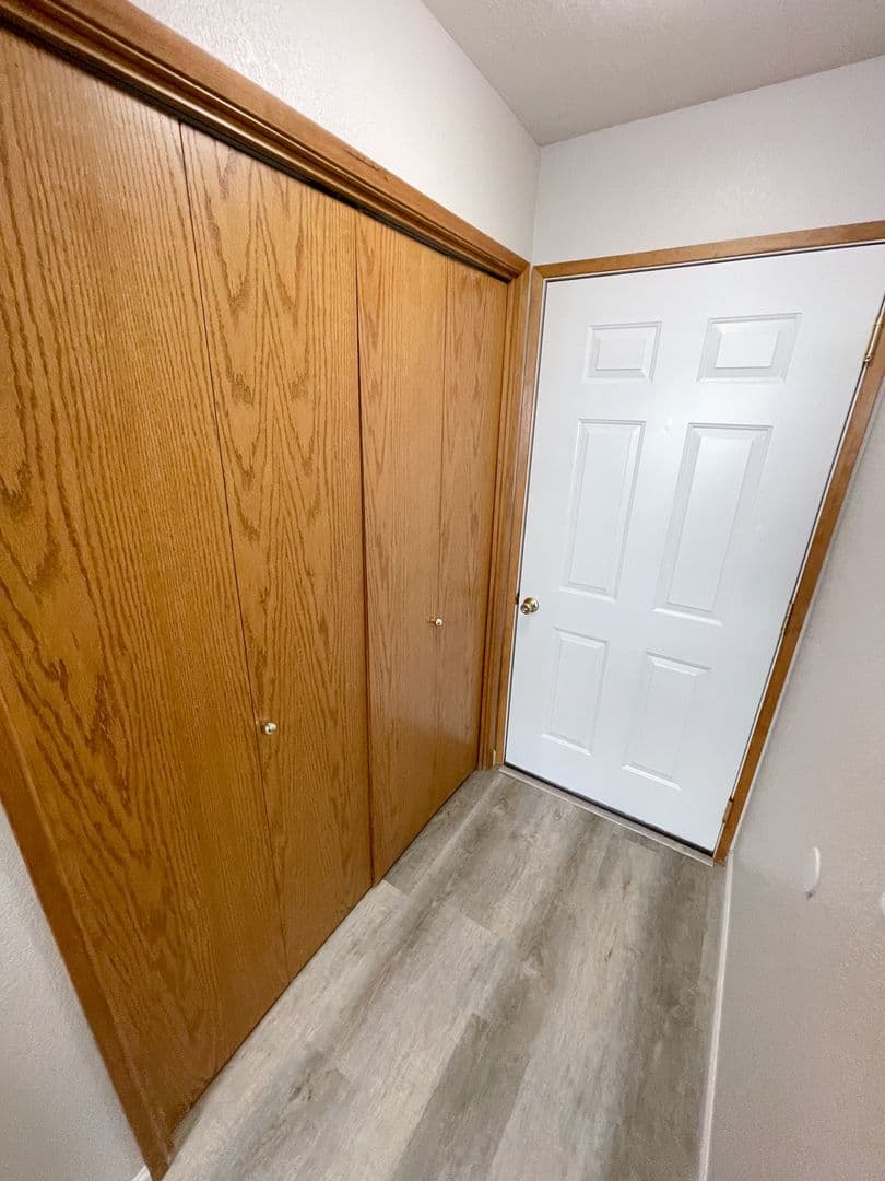 Klamath Falls Apartment: 5630-5632-5634-5636 North Hills Drive