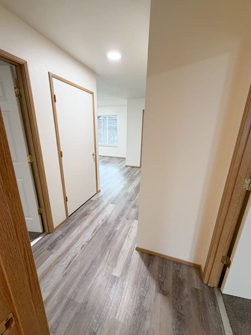 Klamath Falls Apartment: 5382 North Hills Drive