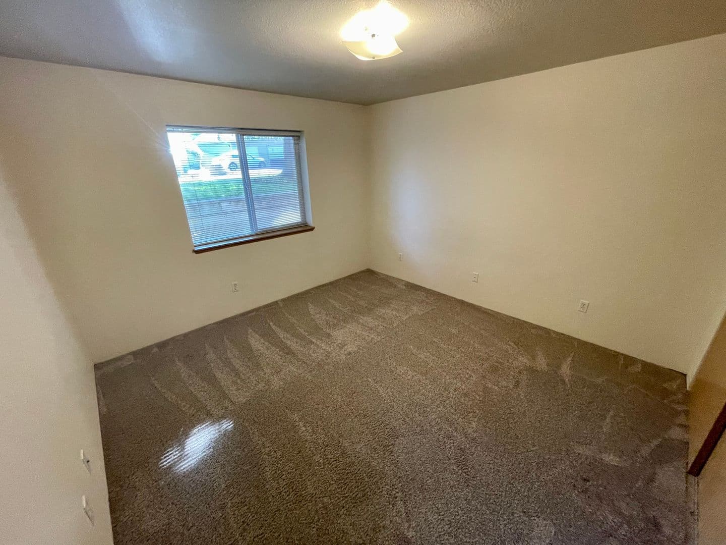 Klamath Falls Apartment: 5388 North Hills Drive