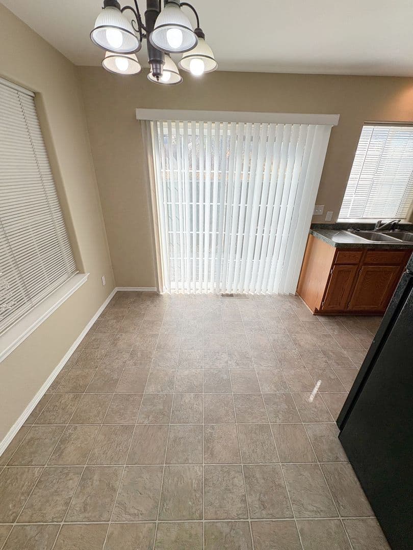 Klamath Falls Apartment: 622 Prescott Street