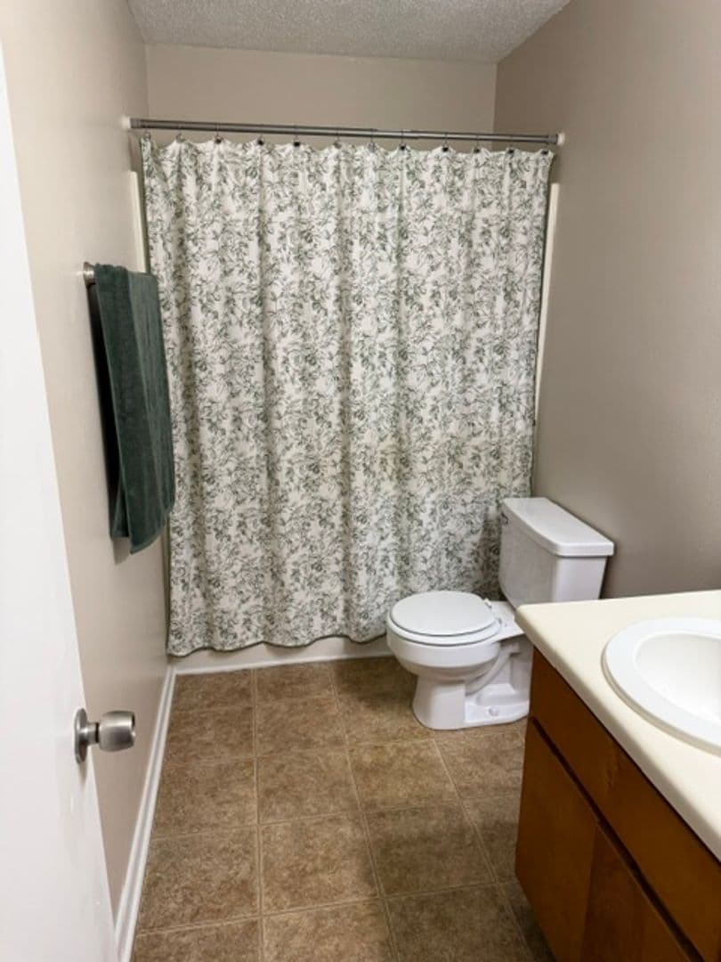 Andalusia Apartment: 100 Captain's Quarters Dr.