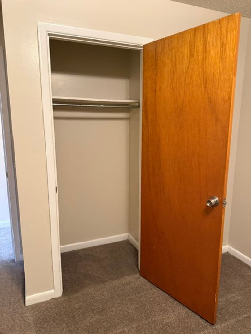 Andalusia Apartment: 100 Captain's Quarters Dr.