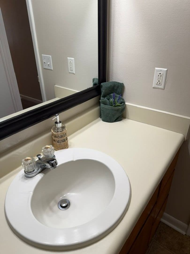 Andalusia Apartment: 100 Captain's Quarters Dr.