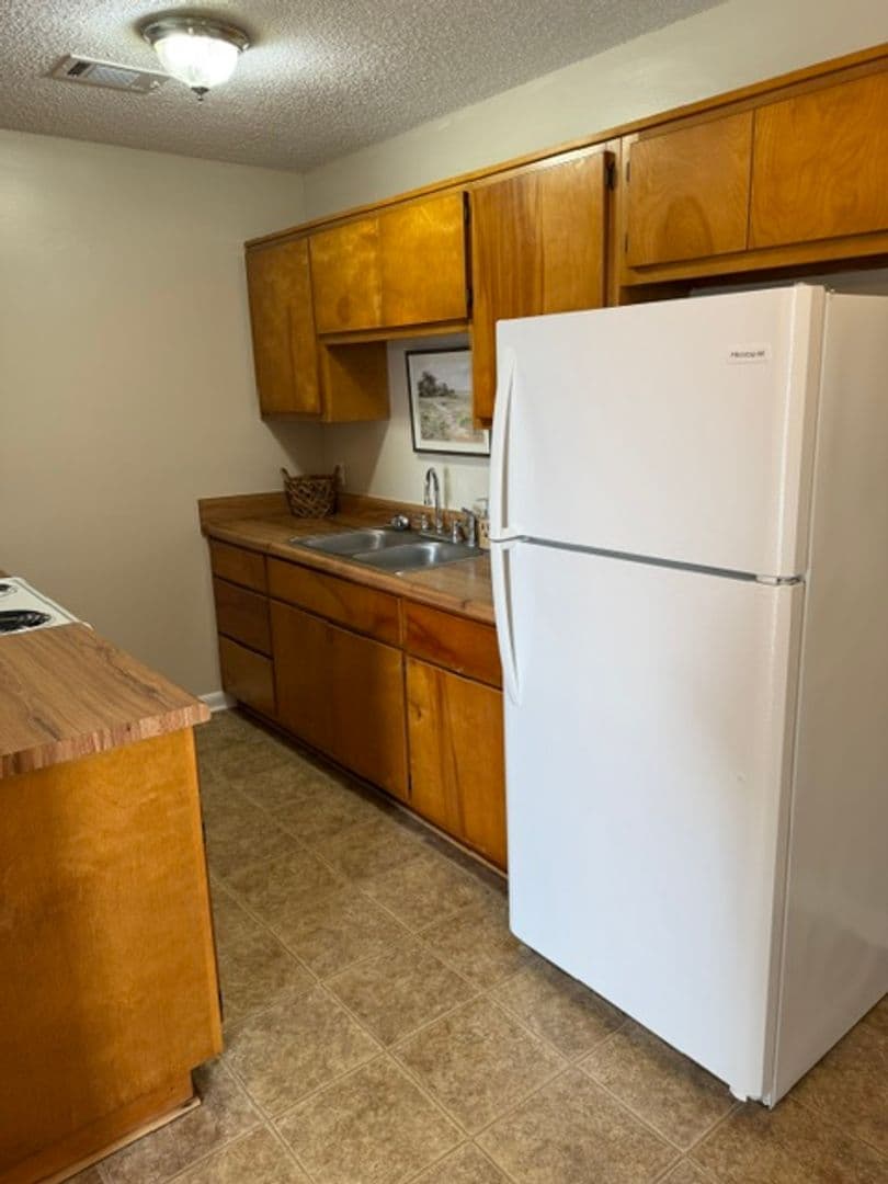 Andalusia Apartment: 100 Captain's Quarters Dr.