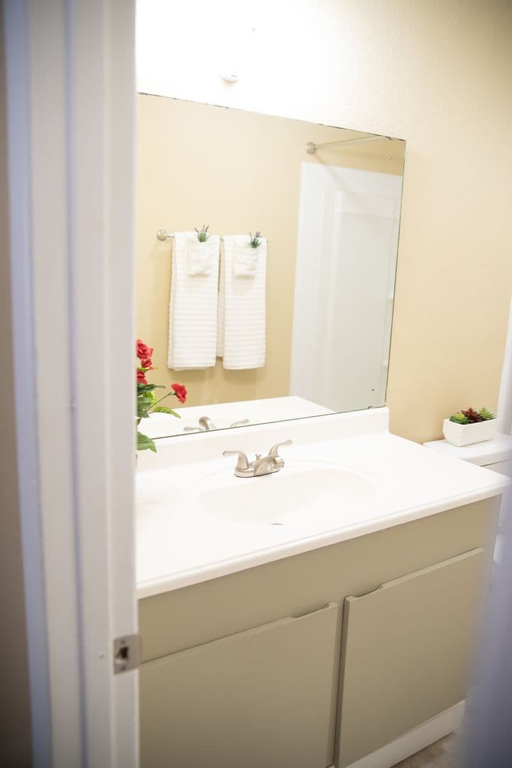 Brewton Apartment: 110 Mason St.