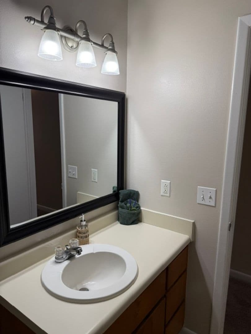 Andalusia Apartment: 100 Captain's Quarters Dr.