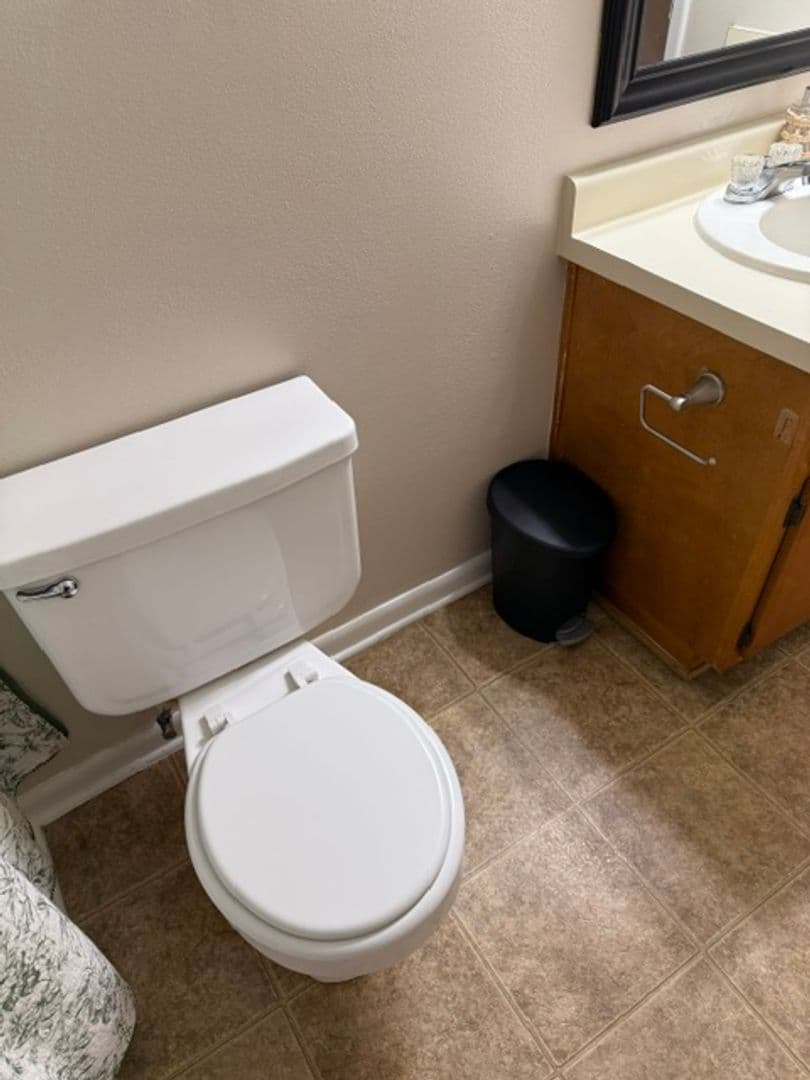 Andalusia Apartment: 100 Captain's Quarters Dr.