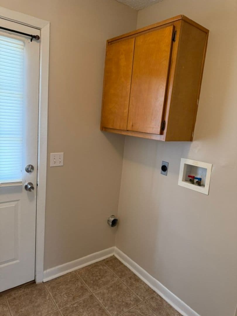 Andalusia Apartment: 100 Captain's Quarters Dr.