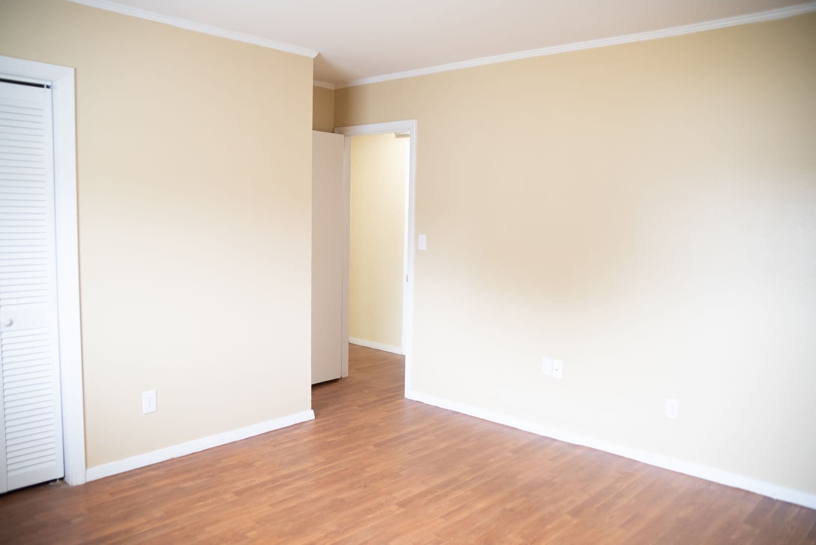 Brewton Apartment: 110 Mason St.