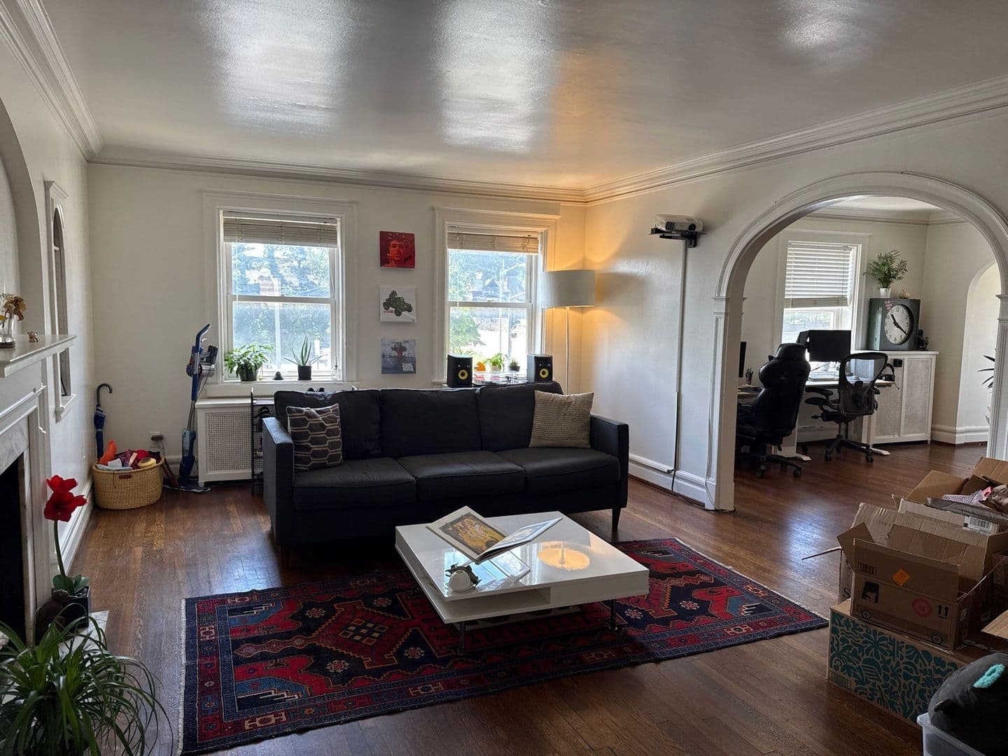 St Louis Apartment: 522 South Hanley Rd