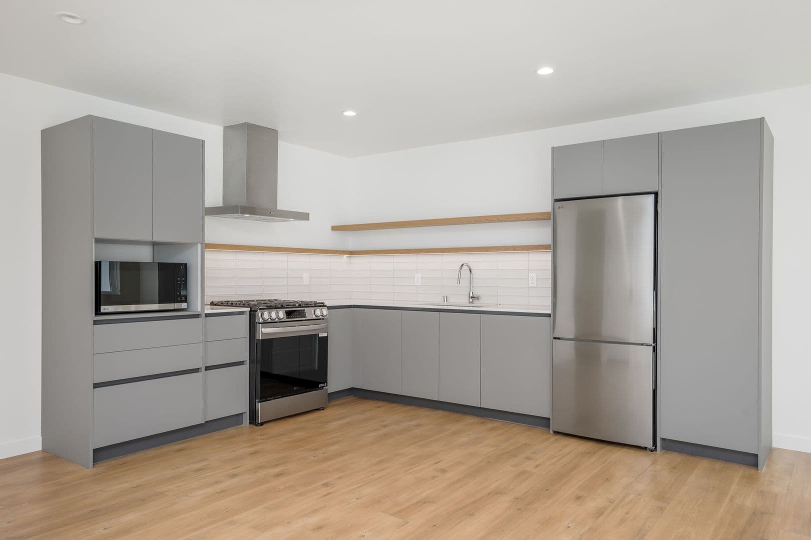Los Angeles Apartment: 1422 Tamarind Ave  - 15