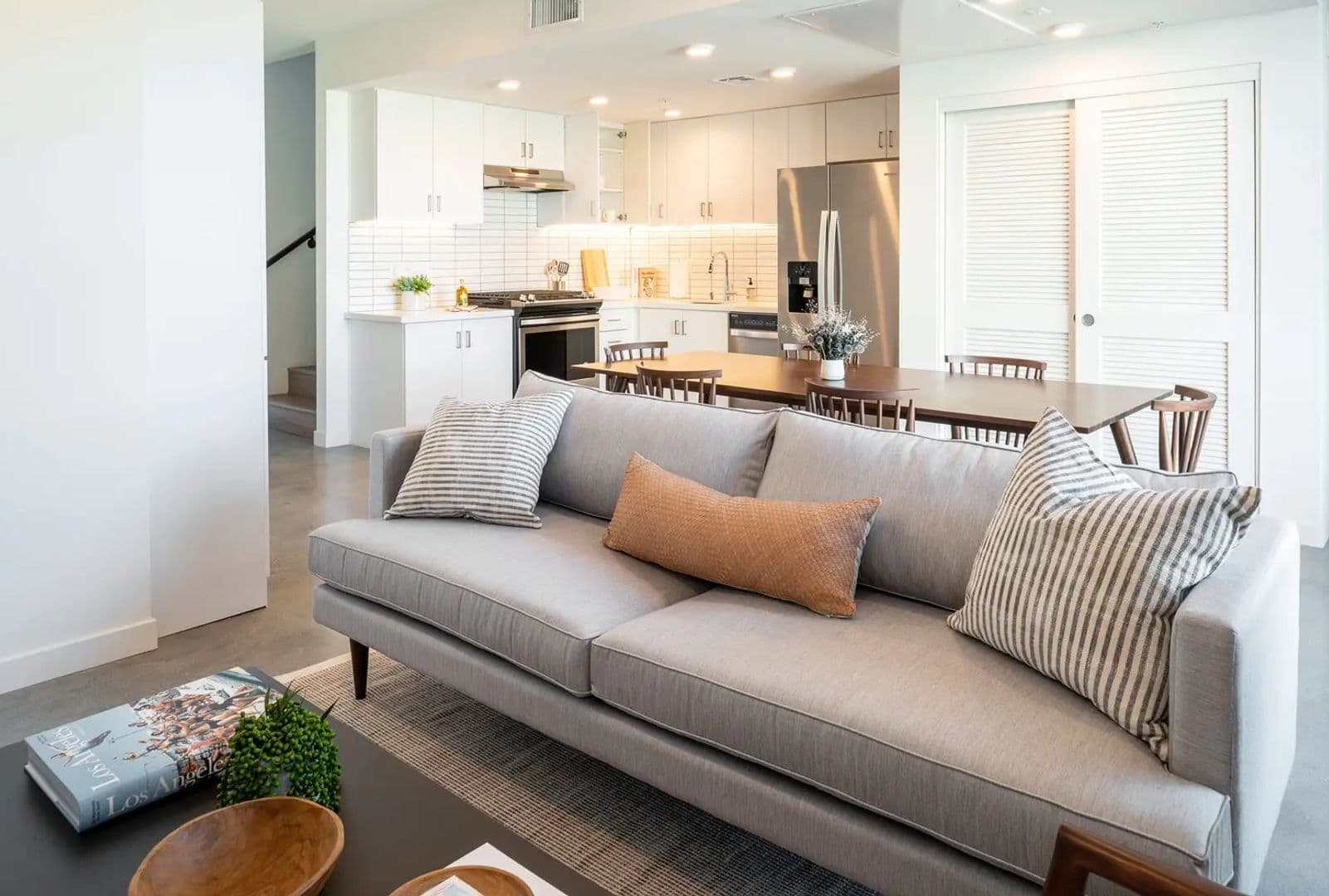 North Hollywood Apartment: 5544 Bonner Ave