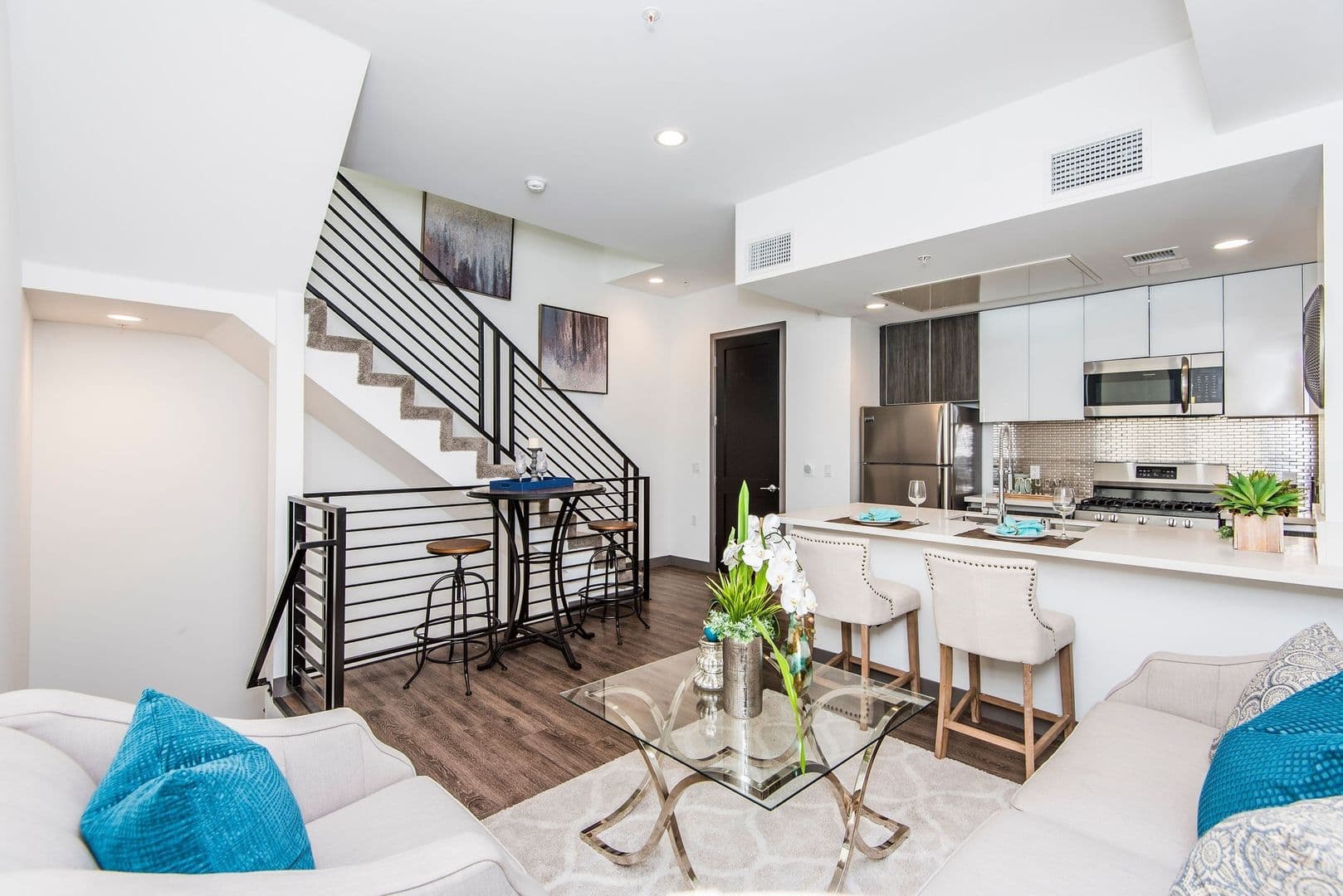 Culver City Apartment: 5036 S. Slauson Ave