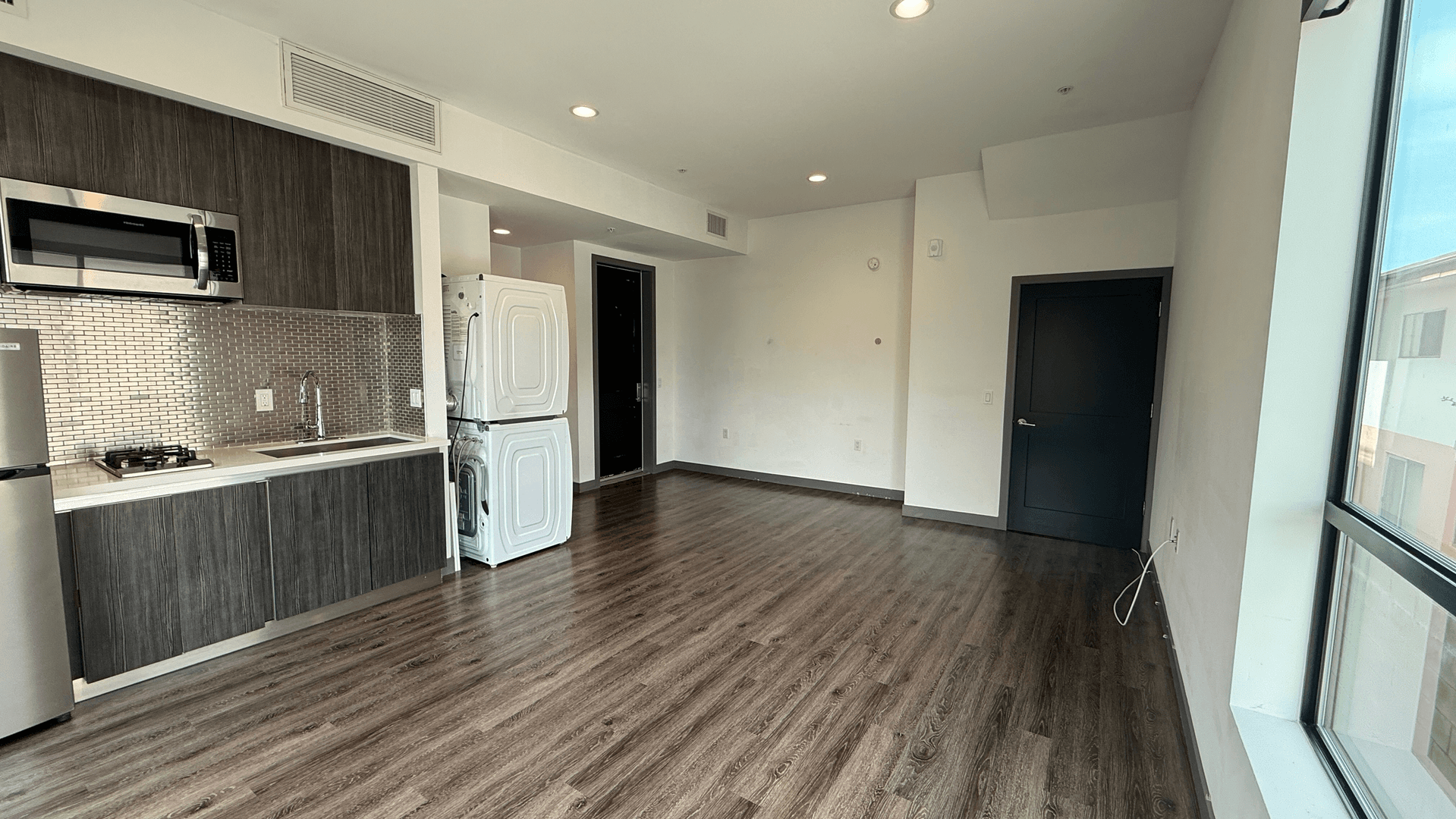 Culver City Apartment: 5036 S. Slauson Ave