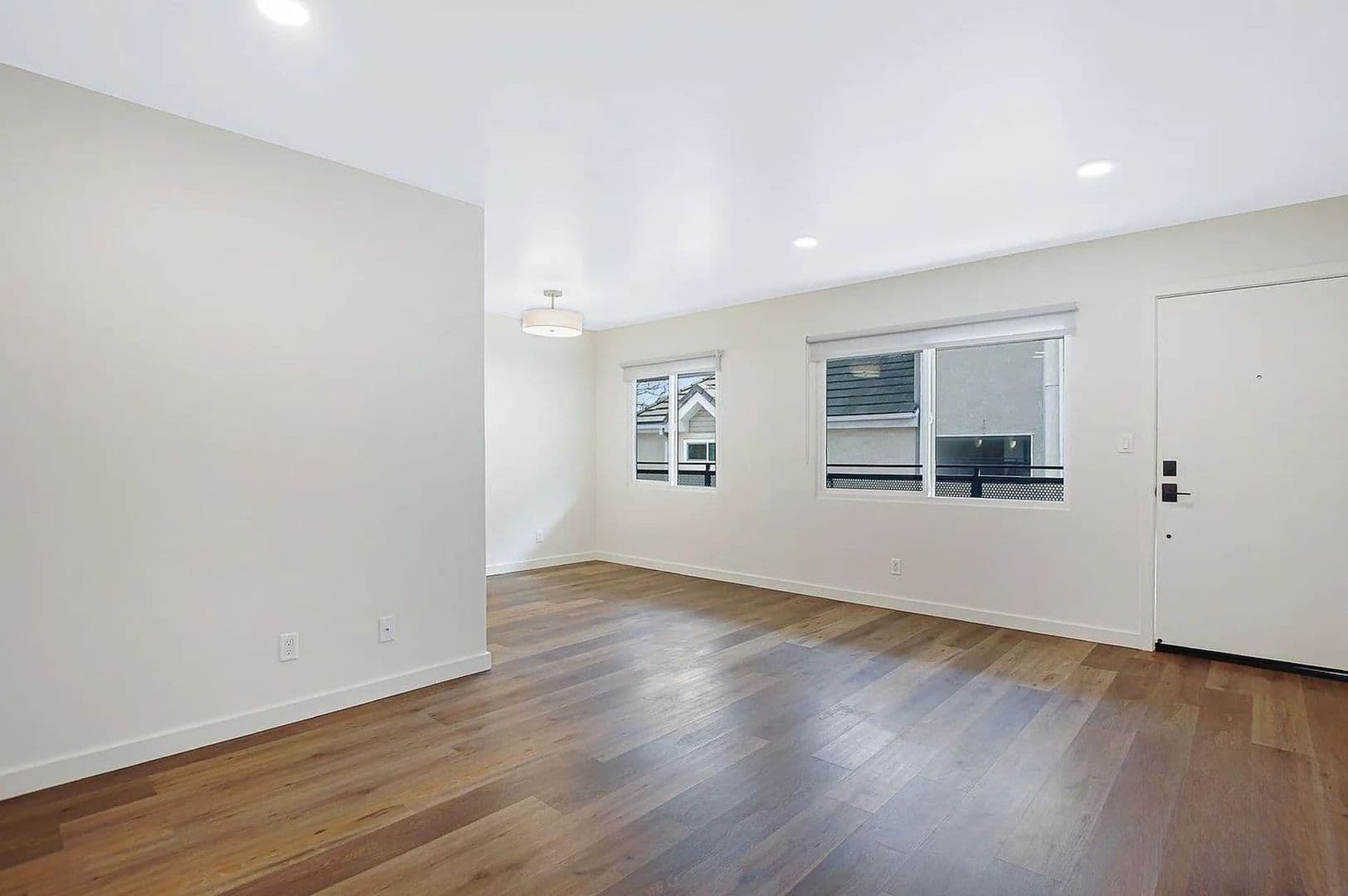 Los Angeles Apartment: 1155 N Madison Ave - 3
