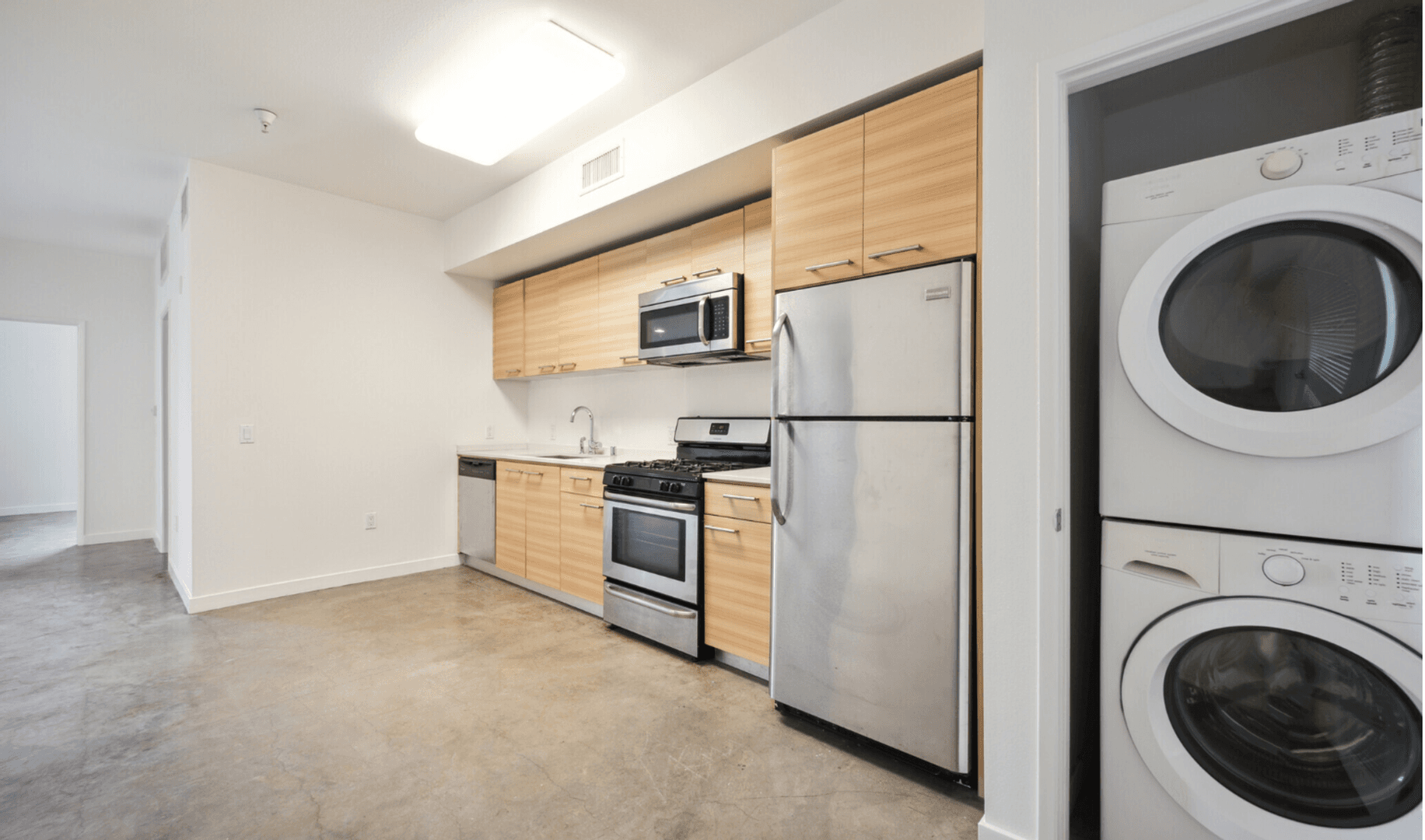 Los Angeles Apartment: 3992 Inglewood Blvd