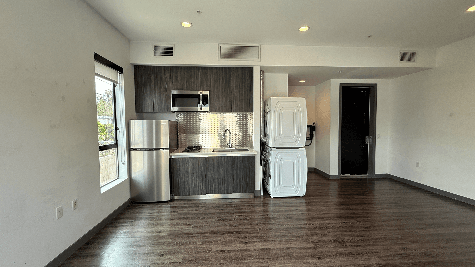 Culver City Apartment: 5036 S. Slauson Ave