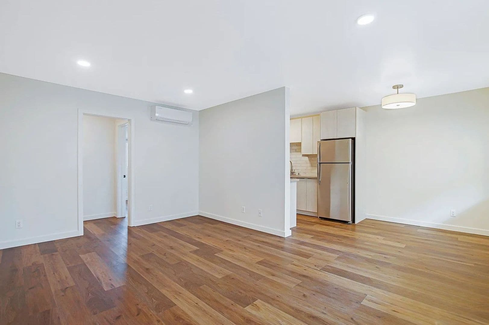 Los Angeles Apartment: 1155 N Madison Ave - 3