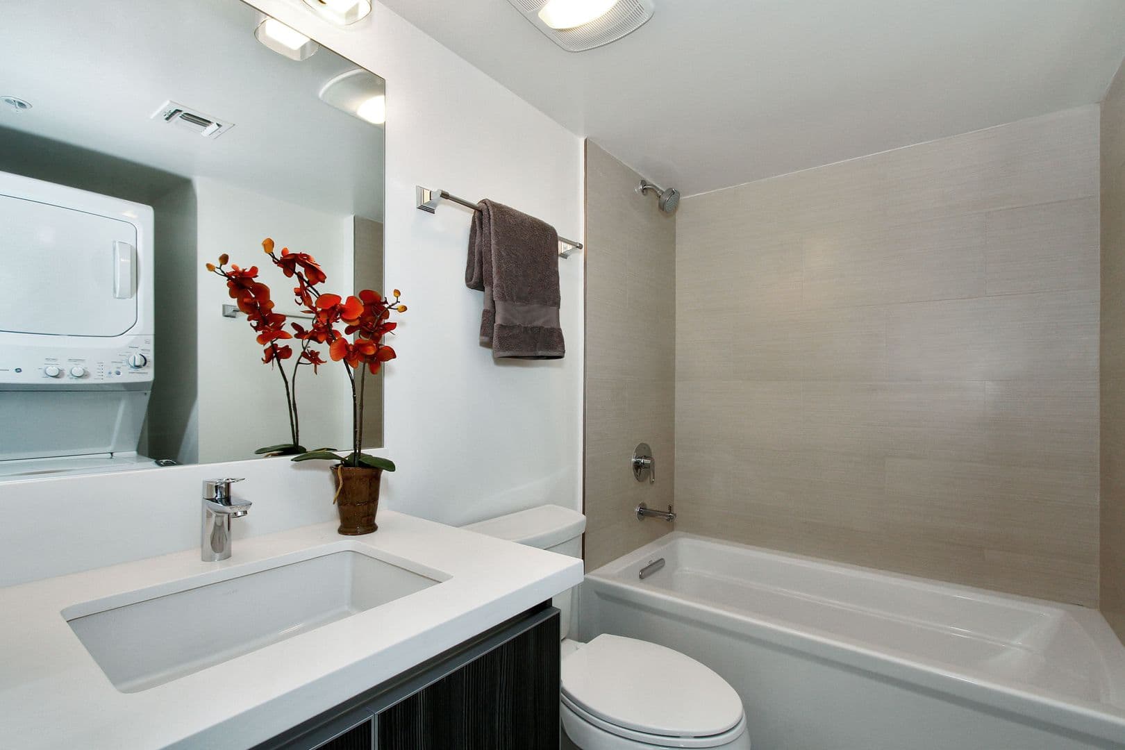 Los Angeles Apartment: 8621 Ramsgate Ave