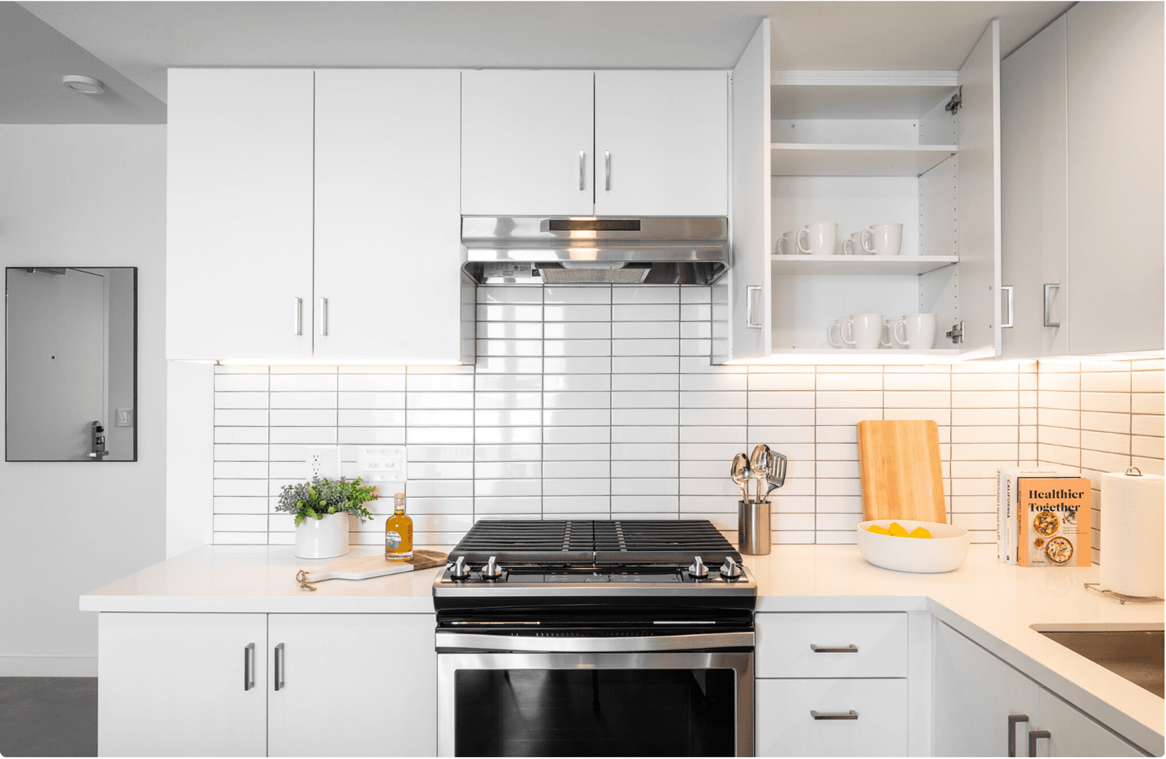 North Hollywood Apartment: 5544 Bonner Ave