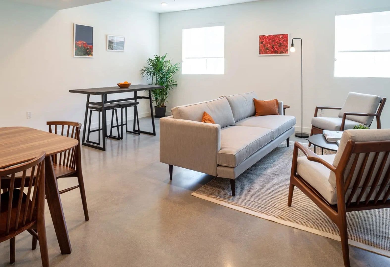 North Hollywood Apartment: 5544 Bonner Ave