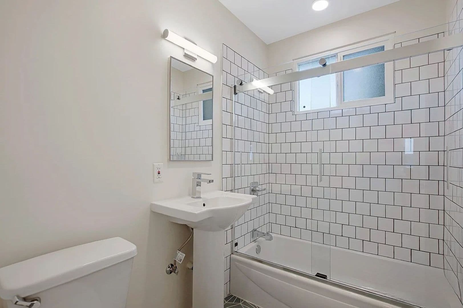 Los Angeles Apartment: 1155 N Madison Ave - 3