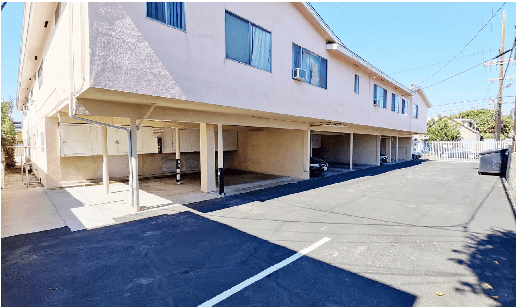 Los Angles Apartment: 956 Wilcox Ave