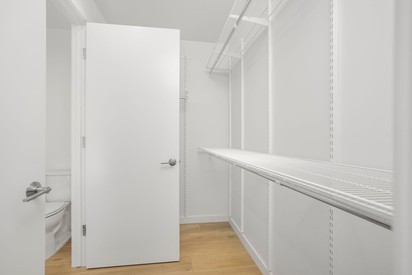 Los Angeles Apartment: 1422 Tamarind Ave  - 15