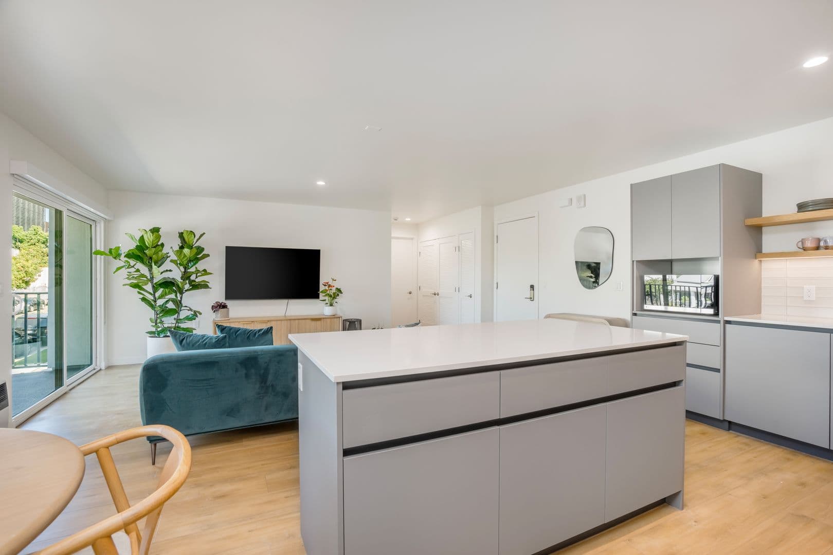 Los Angeles Apartment: 1422 Tamarind Ave  - 15