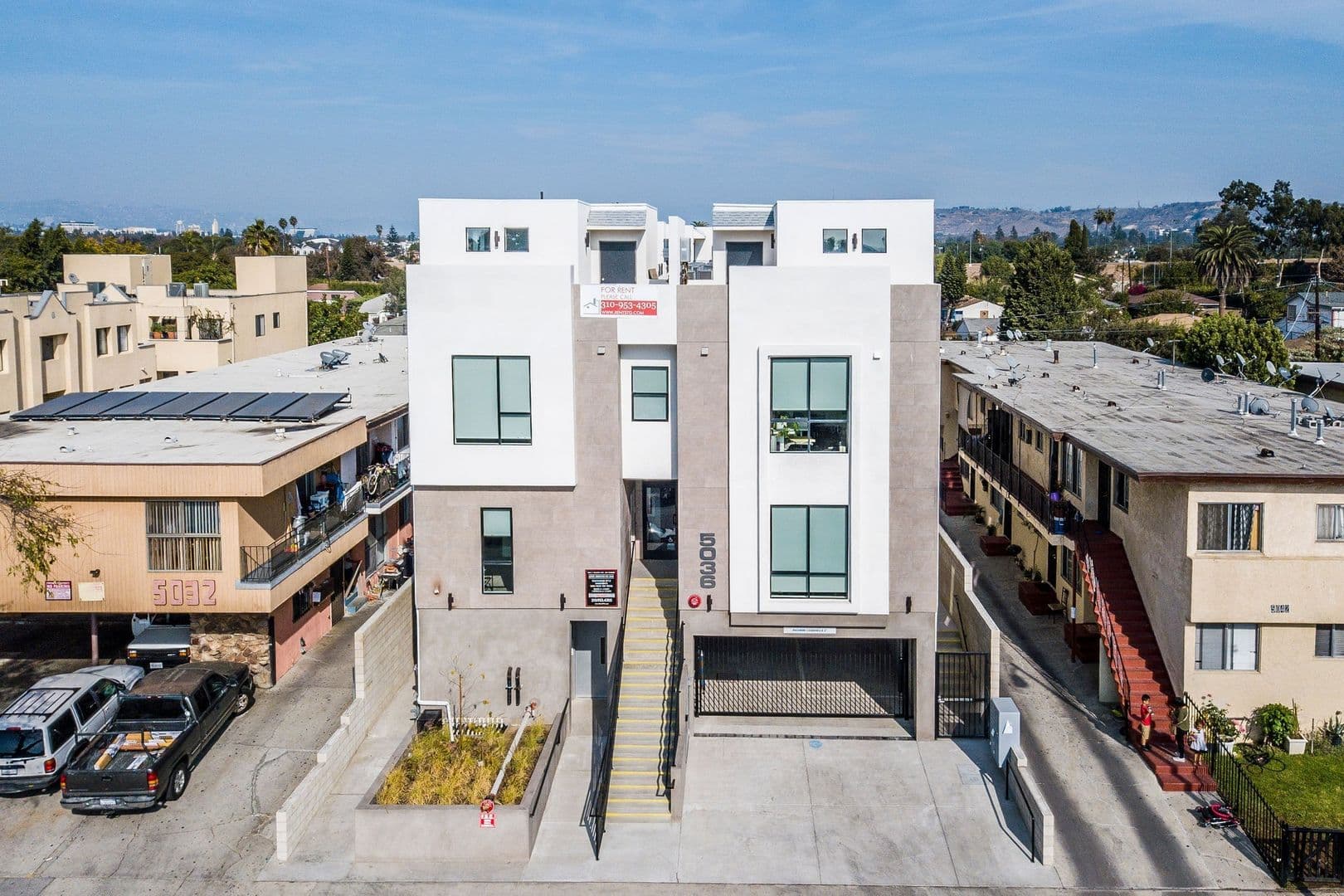 Culver City Apartment: 5036 S. Slauson Ave