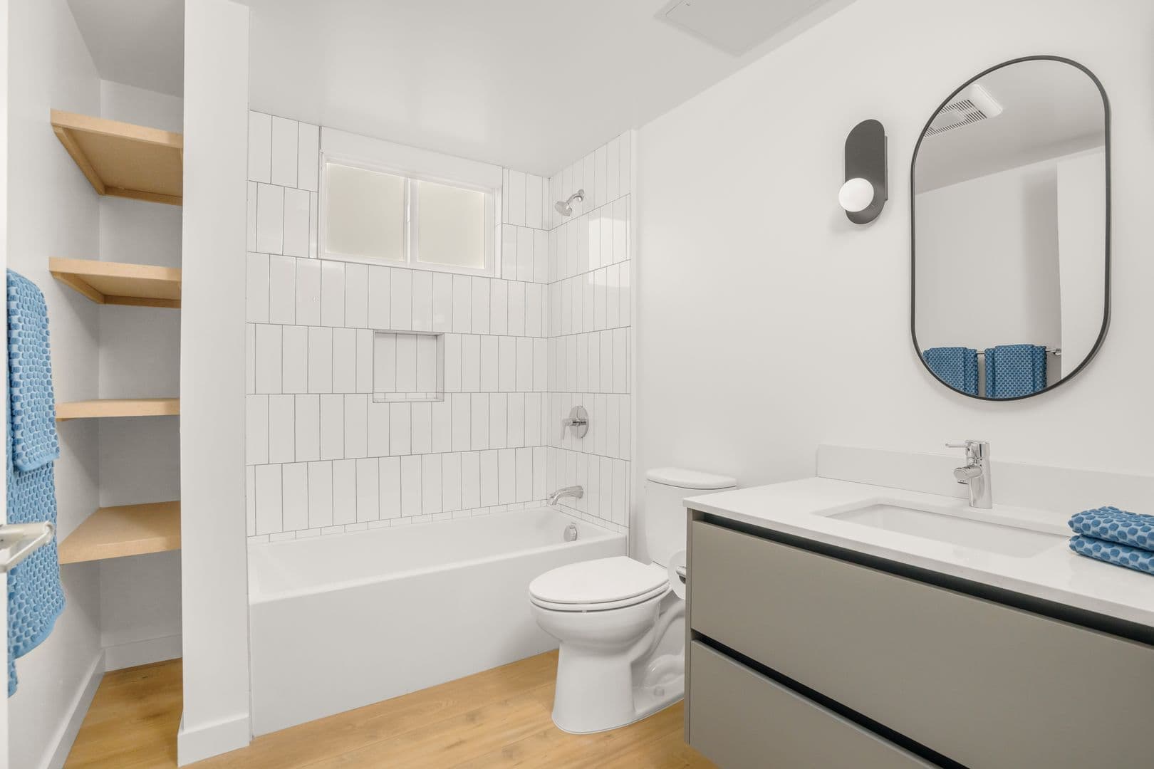 Los Angeles Apartment: 1422 Tamarind Ave  - 15