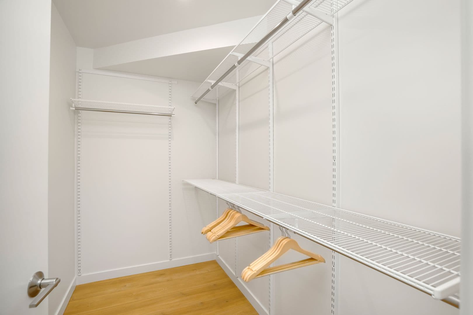Los Angeles Apartment: 1422 Tamarind Ave  - 15