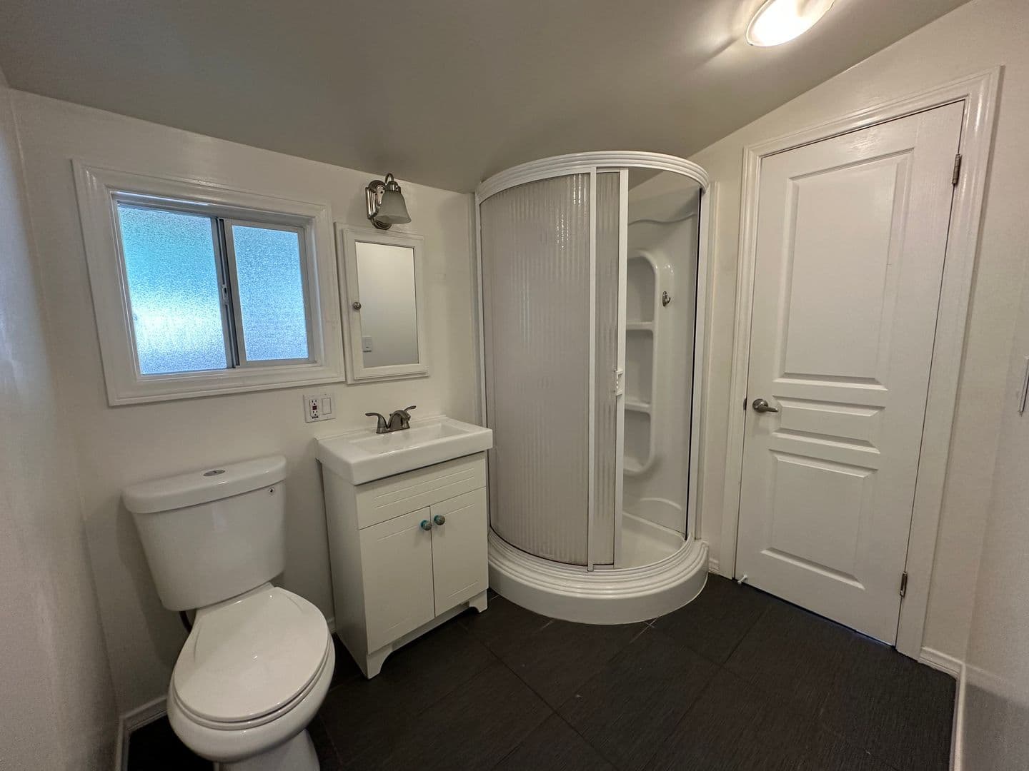 Los Angeles Apartment: 1947 Wilcox Avenue