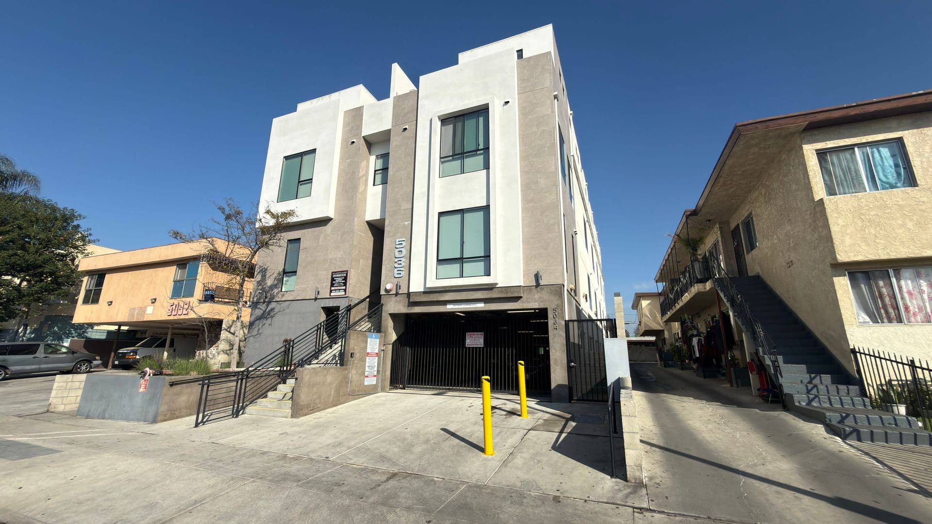 Culver City Apartment: 5036 S. Slauson Ave
