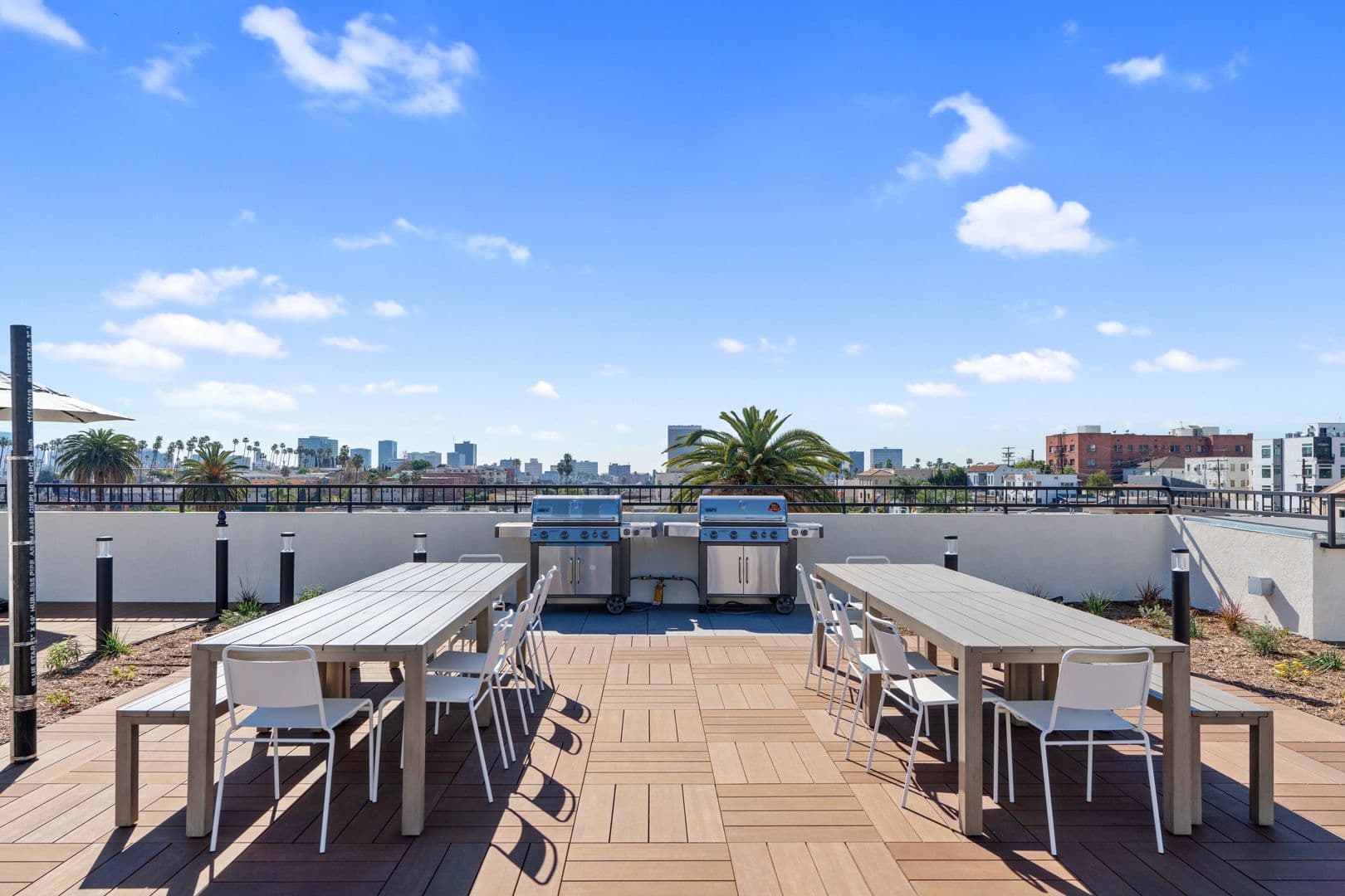 Los Angeles Apartment: 426 North Alexandria Ave