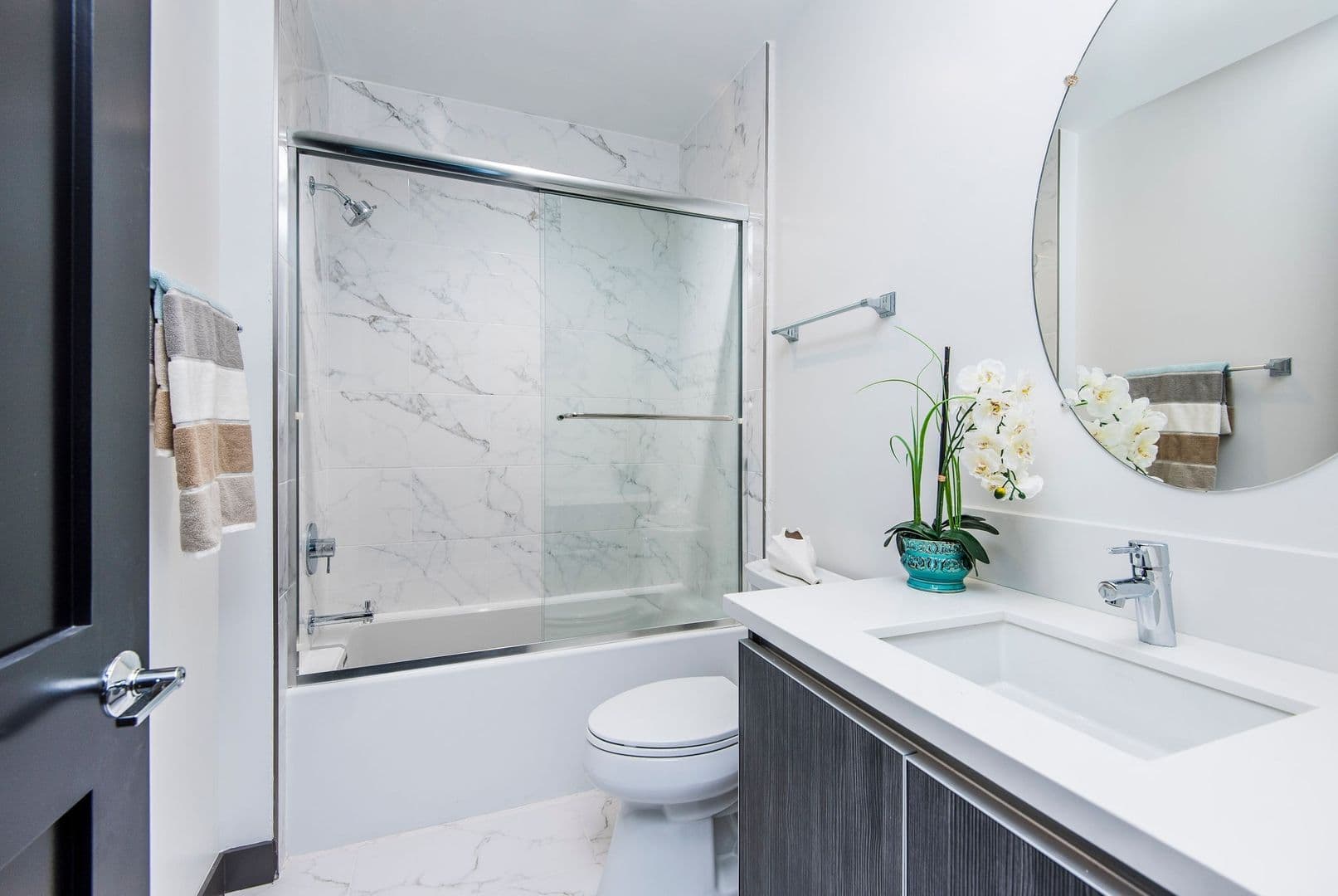 Culver City Apartment: 5036 S. Slauson Ave