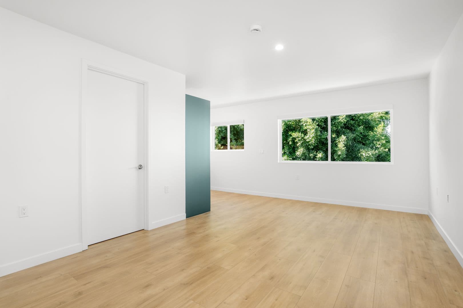 Los Angeles Apartment: 1422 Tamarind Ave  - 15