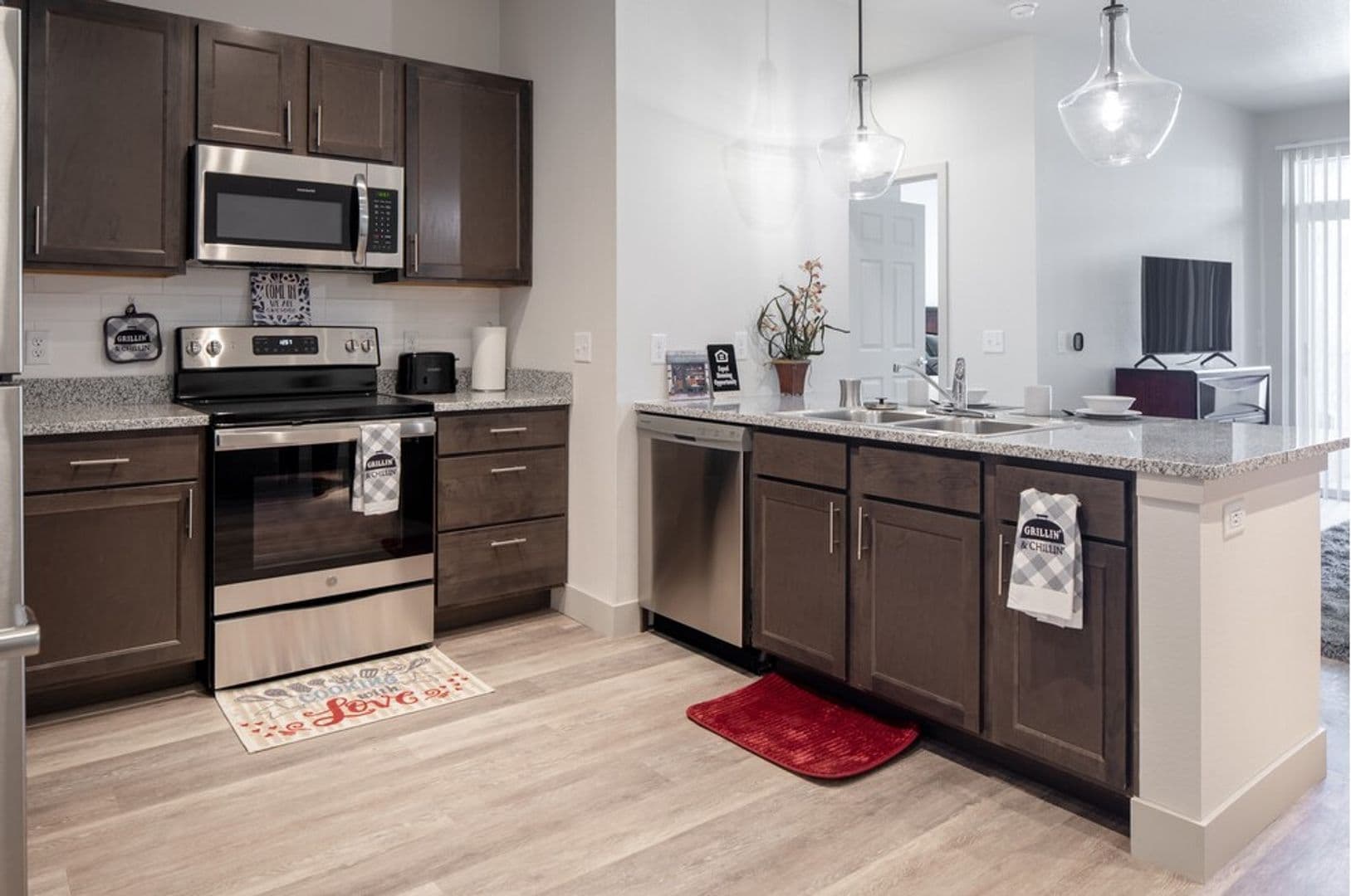 Evans Apartment: 4620 Tuscany Street