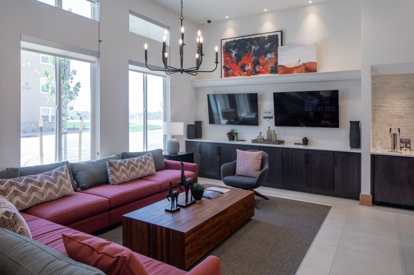 Evans Apartment: 4620 Tuscany Street