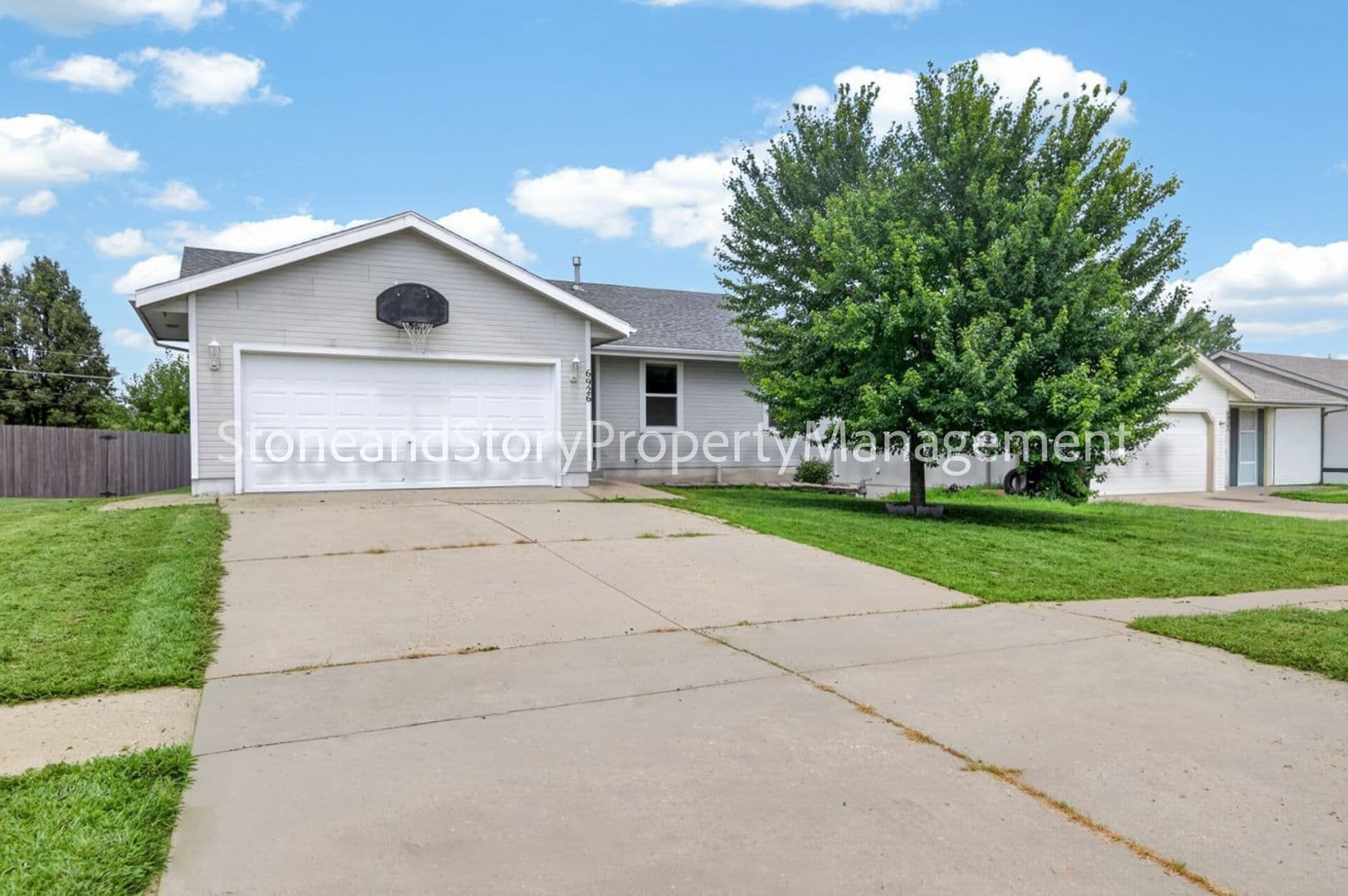 Topeka House: 6926 SW 17th St
