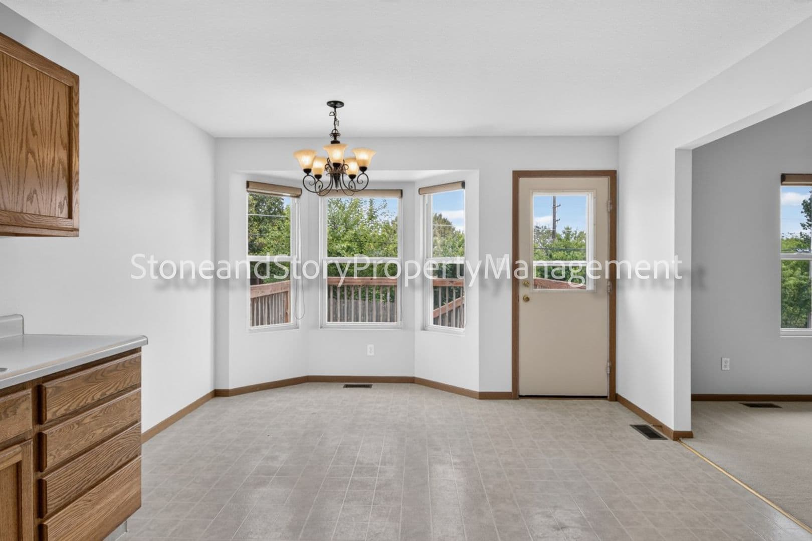 Topeka House: 6926 SW 17th St