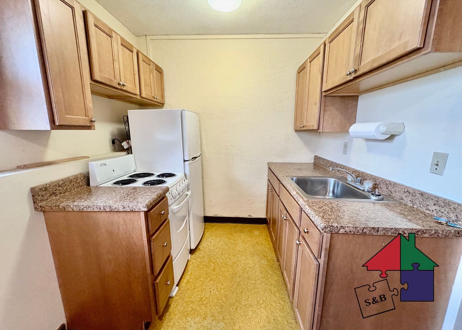 South Burlington Apartment: 833 Queen City Park Rd.