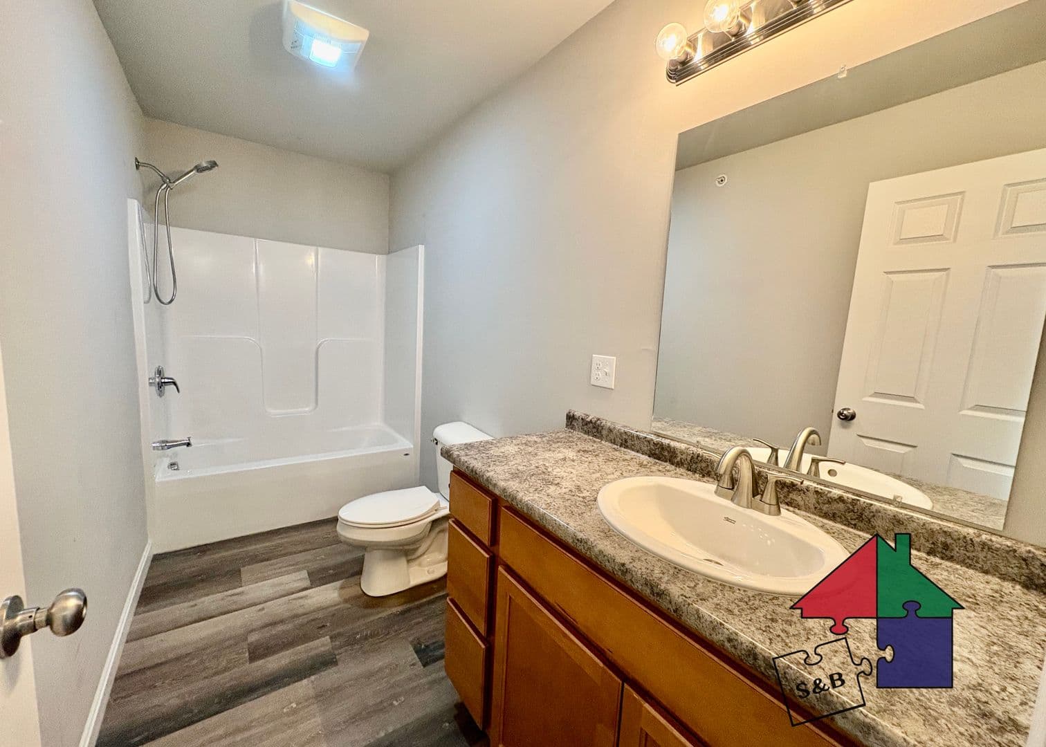 Milton Apartment: 368 US RT 7