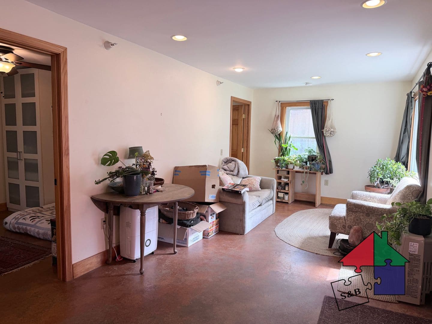 Montpelier Apartment: 7 Winter St.