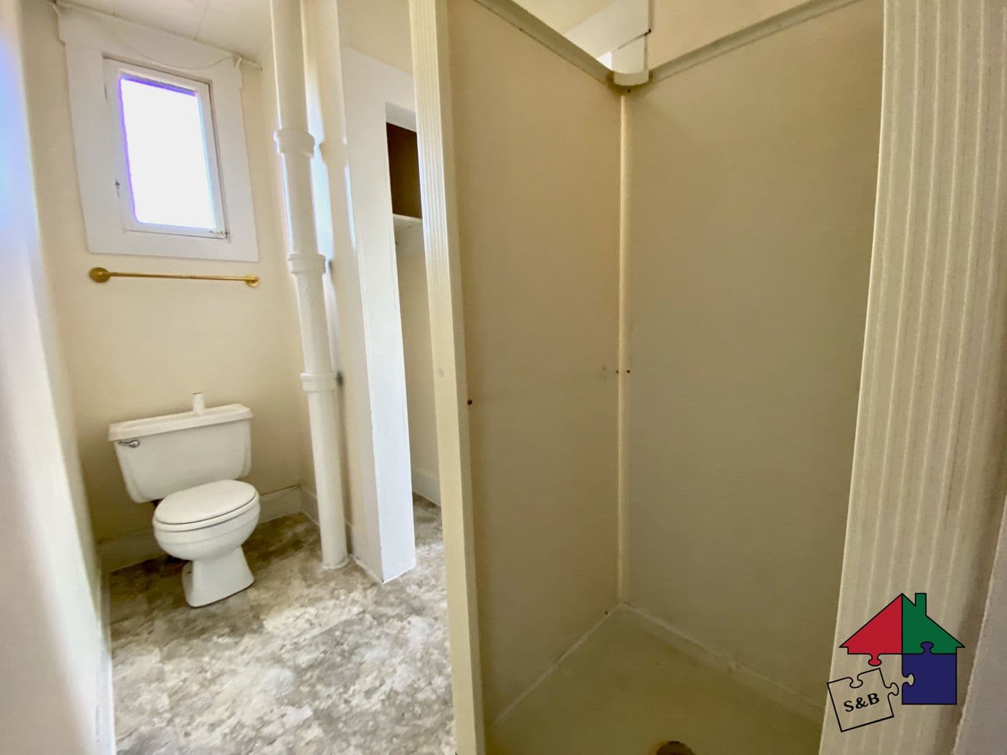 Barre Apartment: 21 Highland Ave