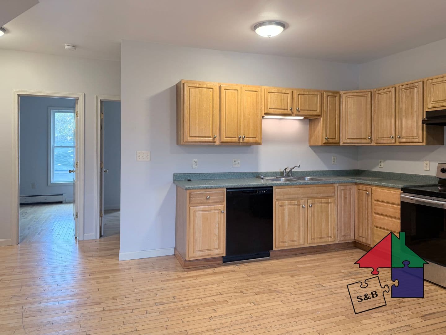 East Barre Apartment: 159 Mill St