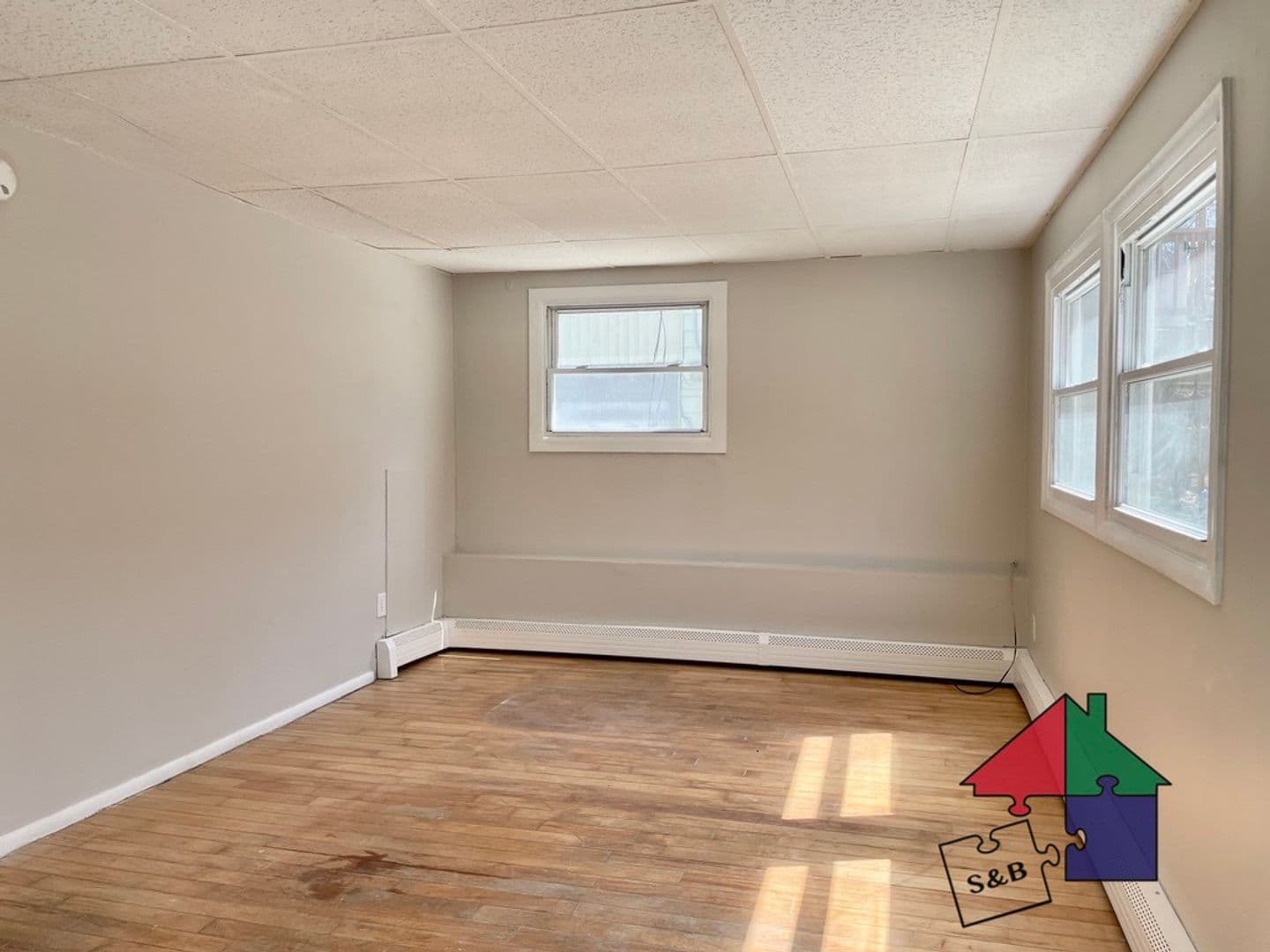 Barre Apartment: 13-17 Warren St