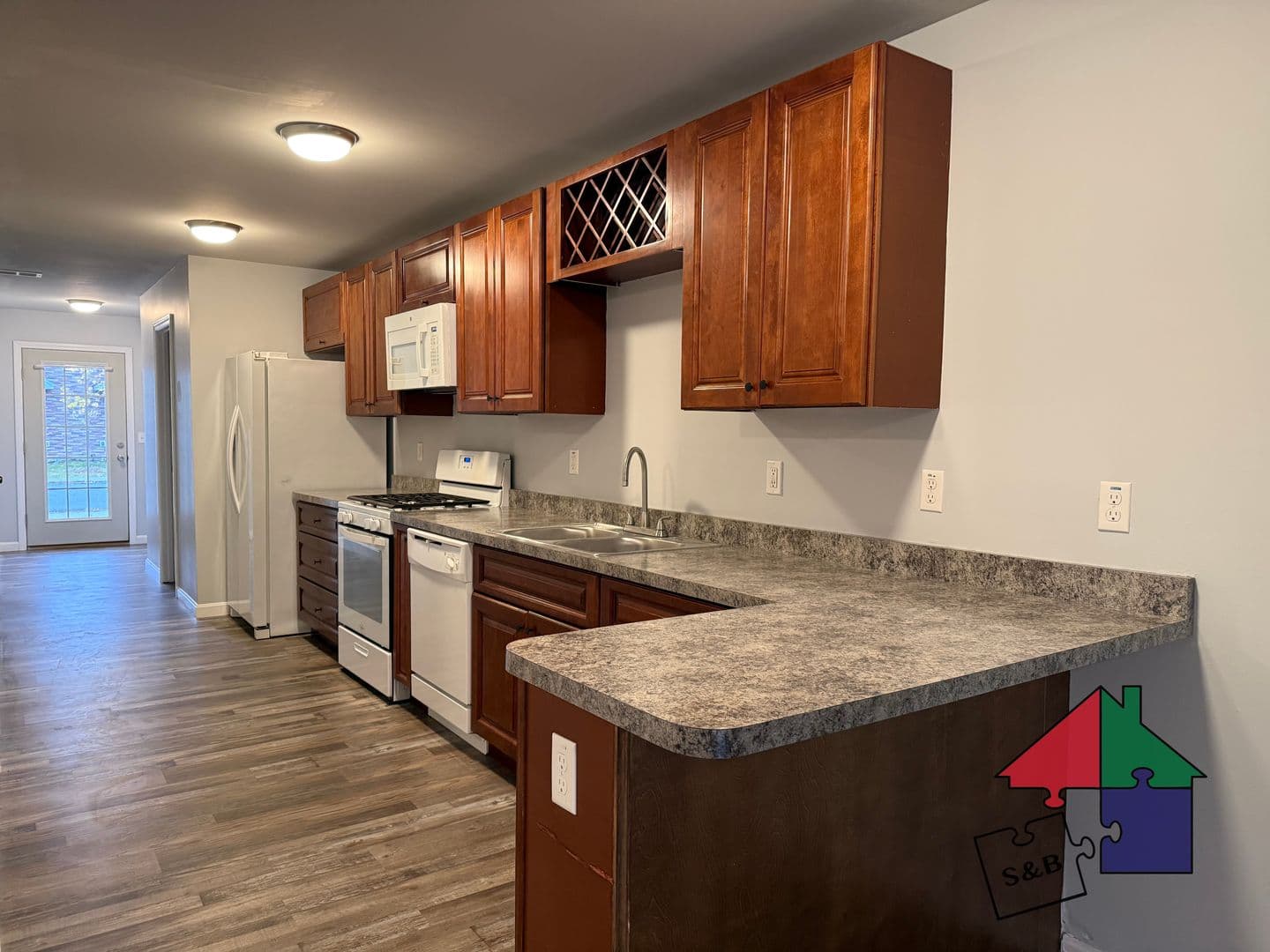 Milton Apartment: 444-452 US Rt 7 South